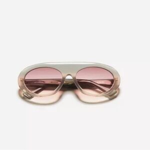 Lexxola Lulu Sunglasses in Oyster